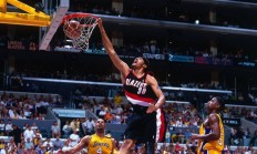 开云体育官方网站-开拓者防守不力，遭遇连败困扰