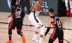 开云官网-雄鹿大胜鹈鹕，稳坐东部头名