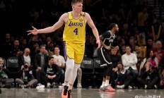 开云体育APP下载-意外伤停，球队后防线懵逼失误频出的简单介绍