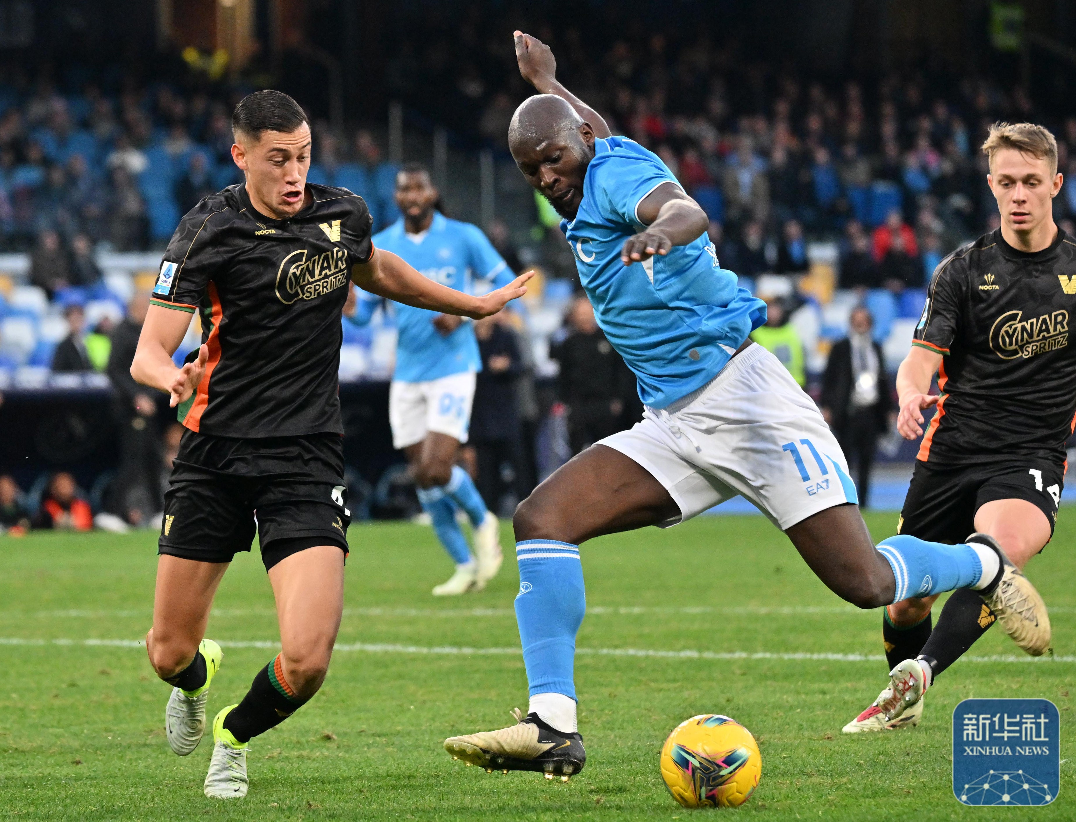 意大利职业足球联赛中的精彩比赛 意大利职业足球联赛中的精彩比赛