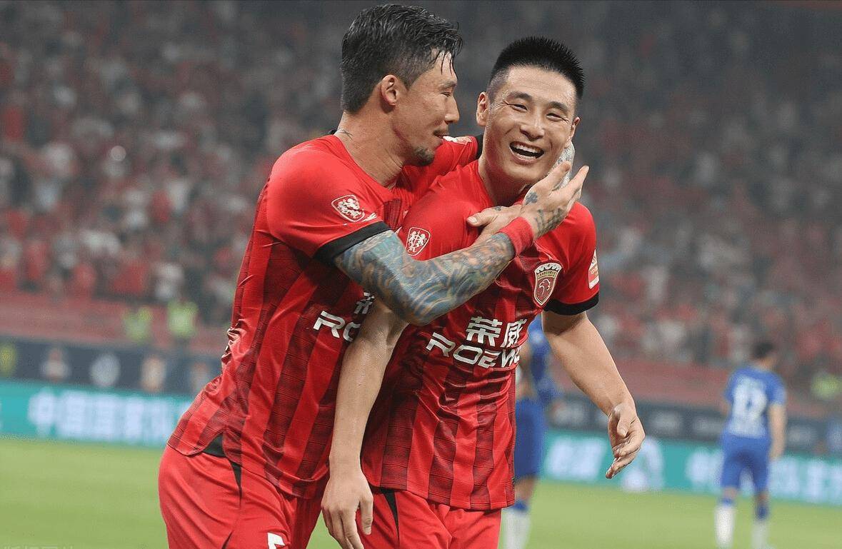 武磊锋线火力全开，助球队取得胜利