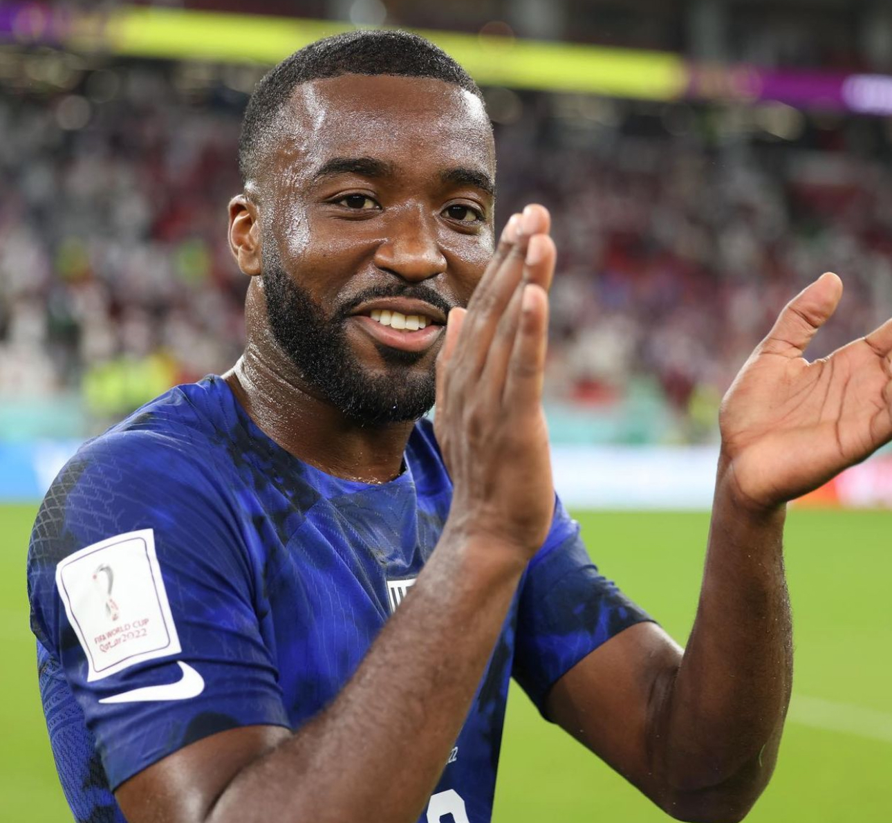 沙尔克队员优异表现,球队士气高涨 沙尔克队员优异表现,球队士气高涨