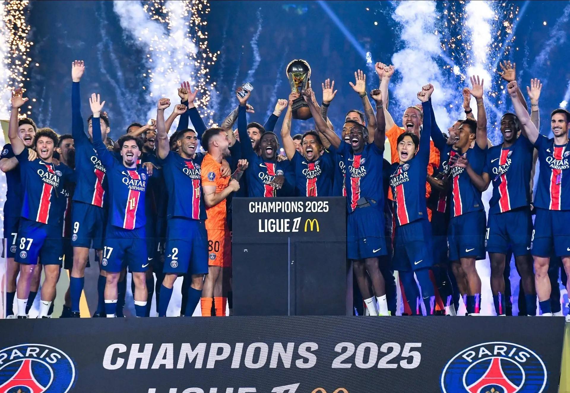 国际足坛赛事备战出击,比赛即将打响 国际足坛赛事备战出击,比赛即将打响