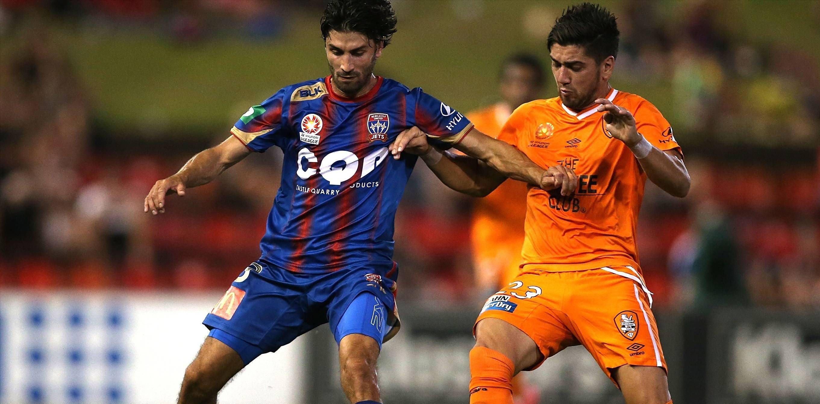 曼城客场大胜对手,豪取三分稳居榜首 曼城客场大胜对手,豪取三分稳居榜首