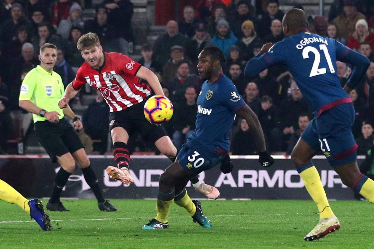 南安普顿对手侵略性强,球队需要加强防守意识 南安普顿对手侵略性强,球队需要加强防守意识