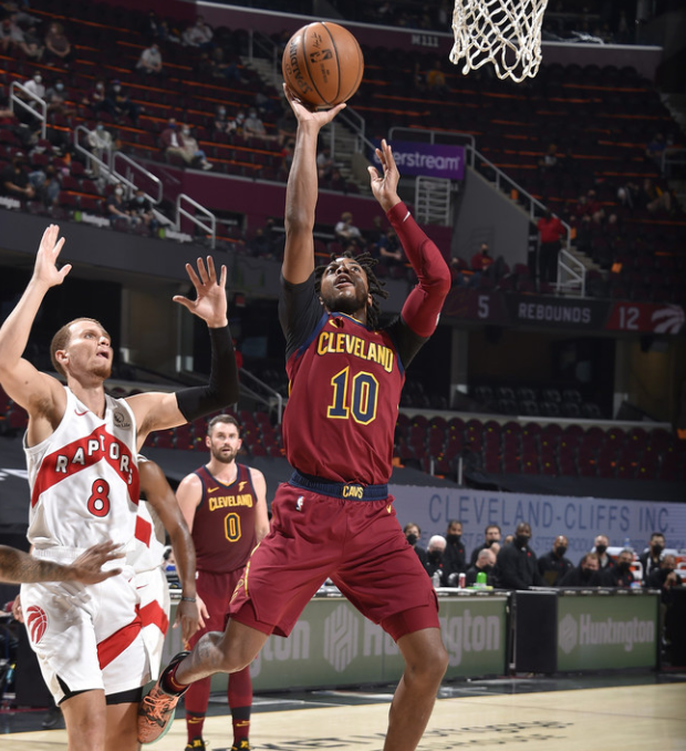 猛龙客场惨败开拓者,范弗利特30+10 猛龙客场惨败开拓者,范弗利特30+10