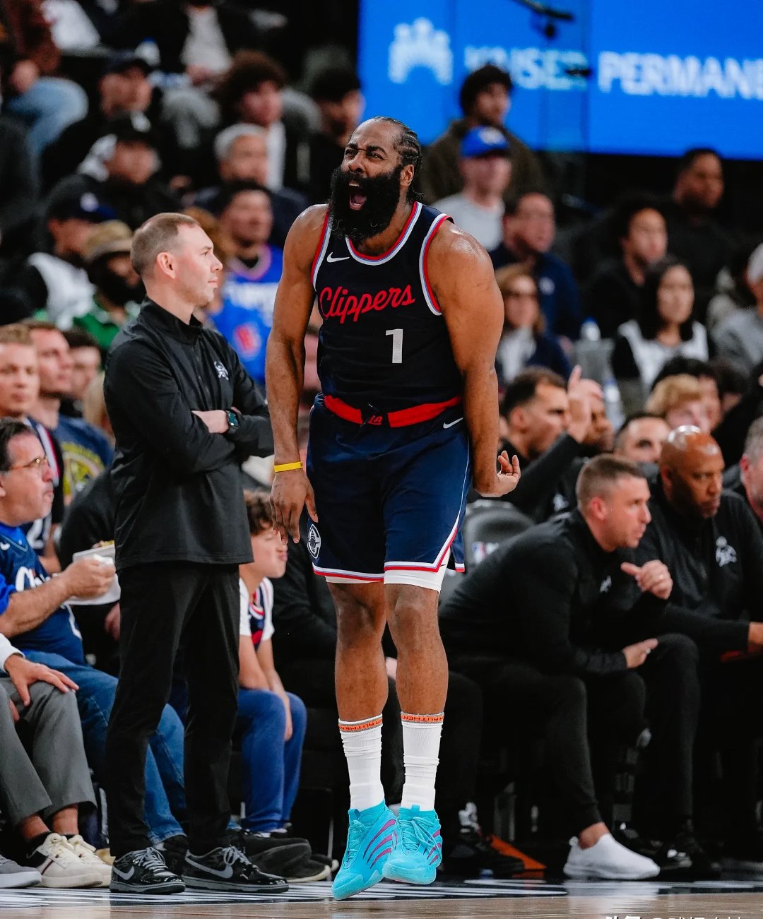 火箭主场惨败活塞,哈登20投1中 火箭主场惨败活塞,哈登20投1中