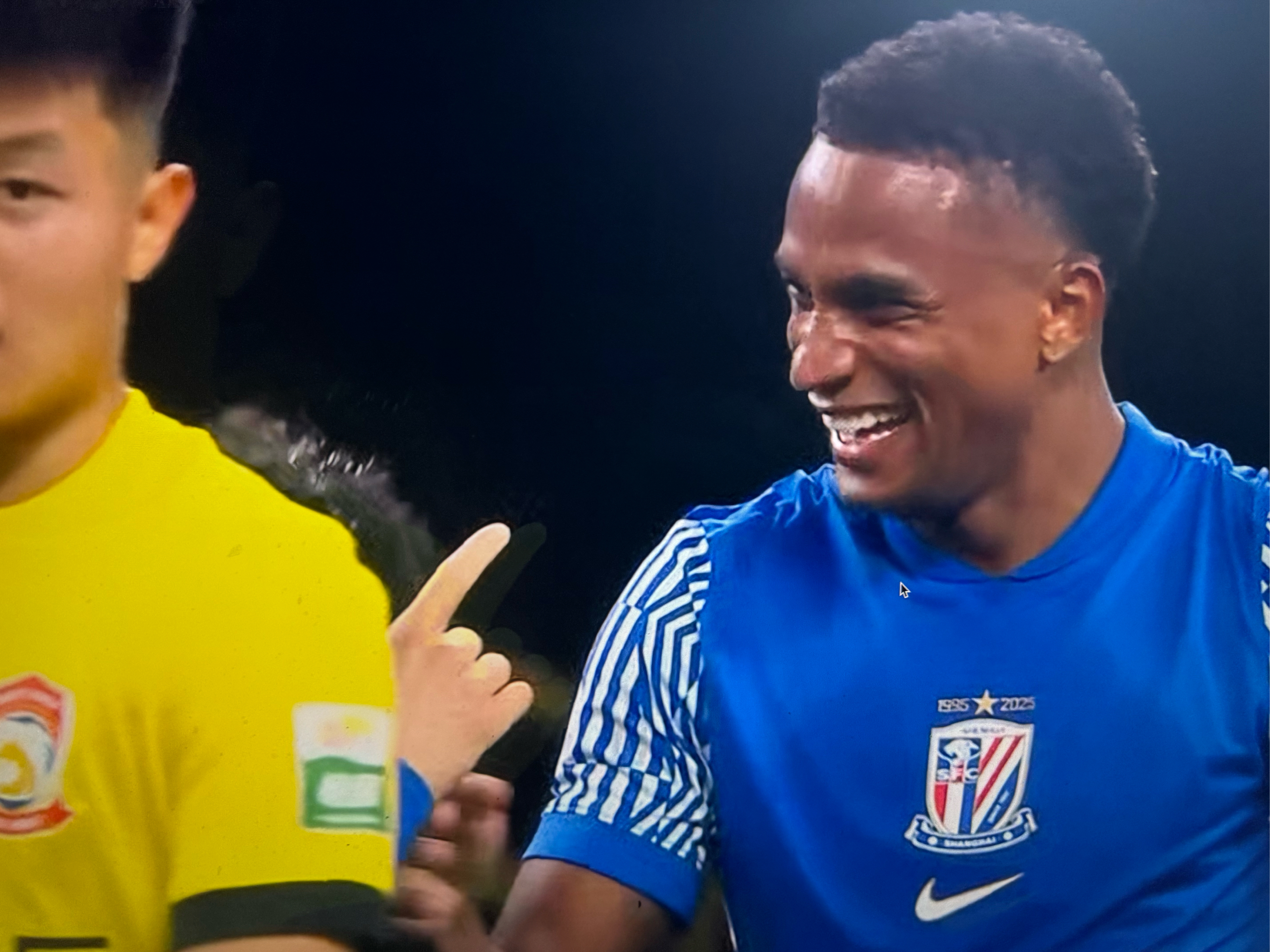 上海申花客场击败对手,实现连胜 上海申花客场击败对手,实现连胜