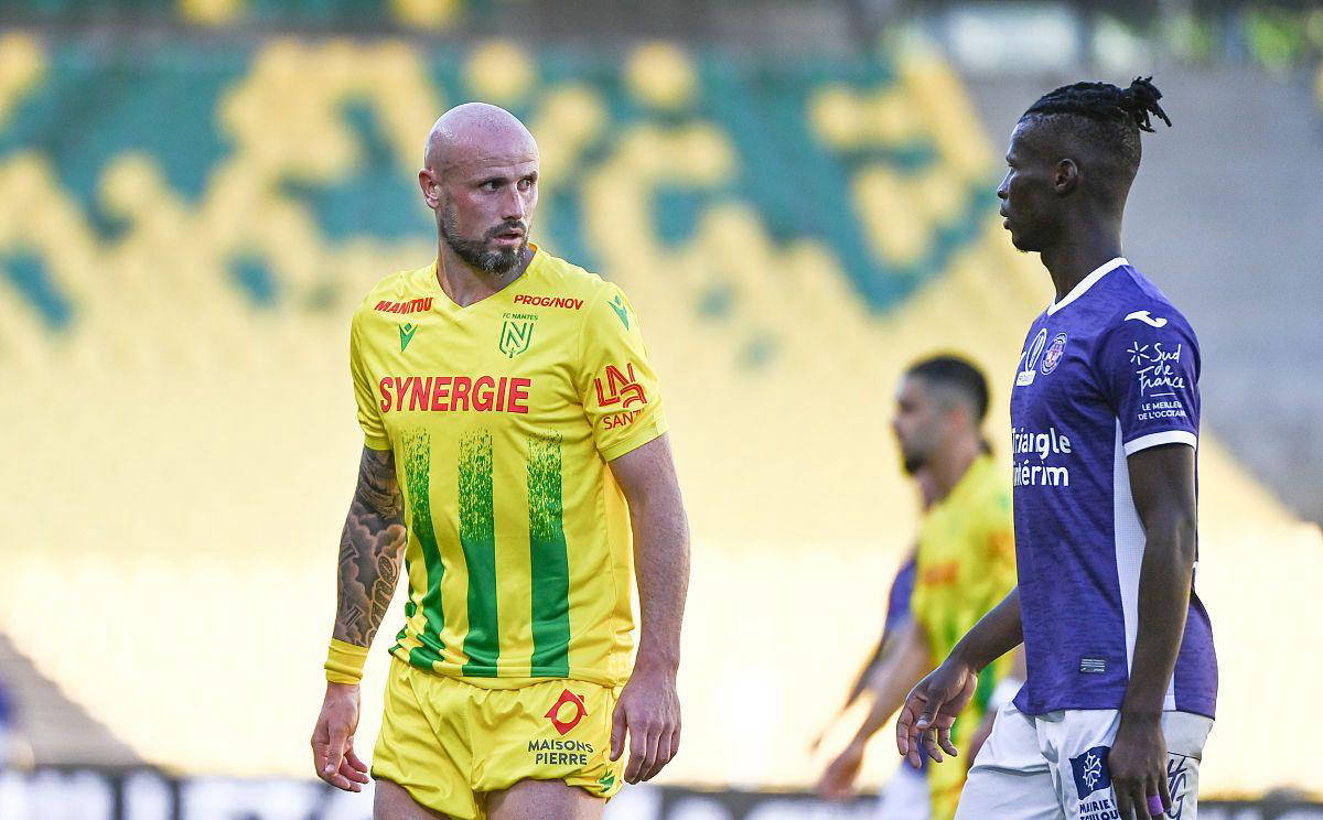 马赛在主场告败,令球迷大失所望 马赛在主场告败,令球迷大失所望