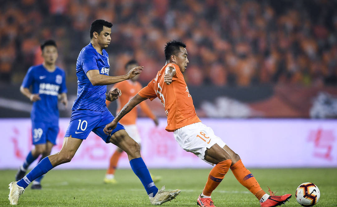 摩洛哥横扫波兰，格纳布里状态火热的简单介绍