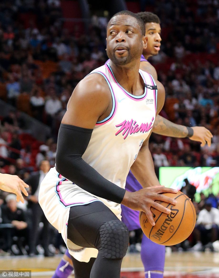 包含上海队险胜热火,布克点燃赛场的词条 包含上海队险胜热火,布克点燃赛场的词条