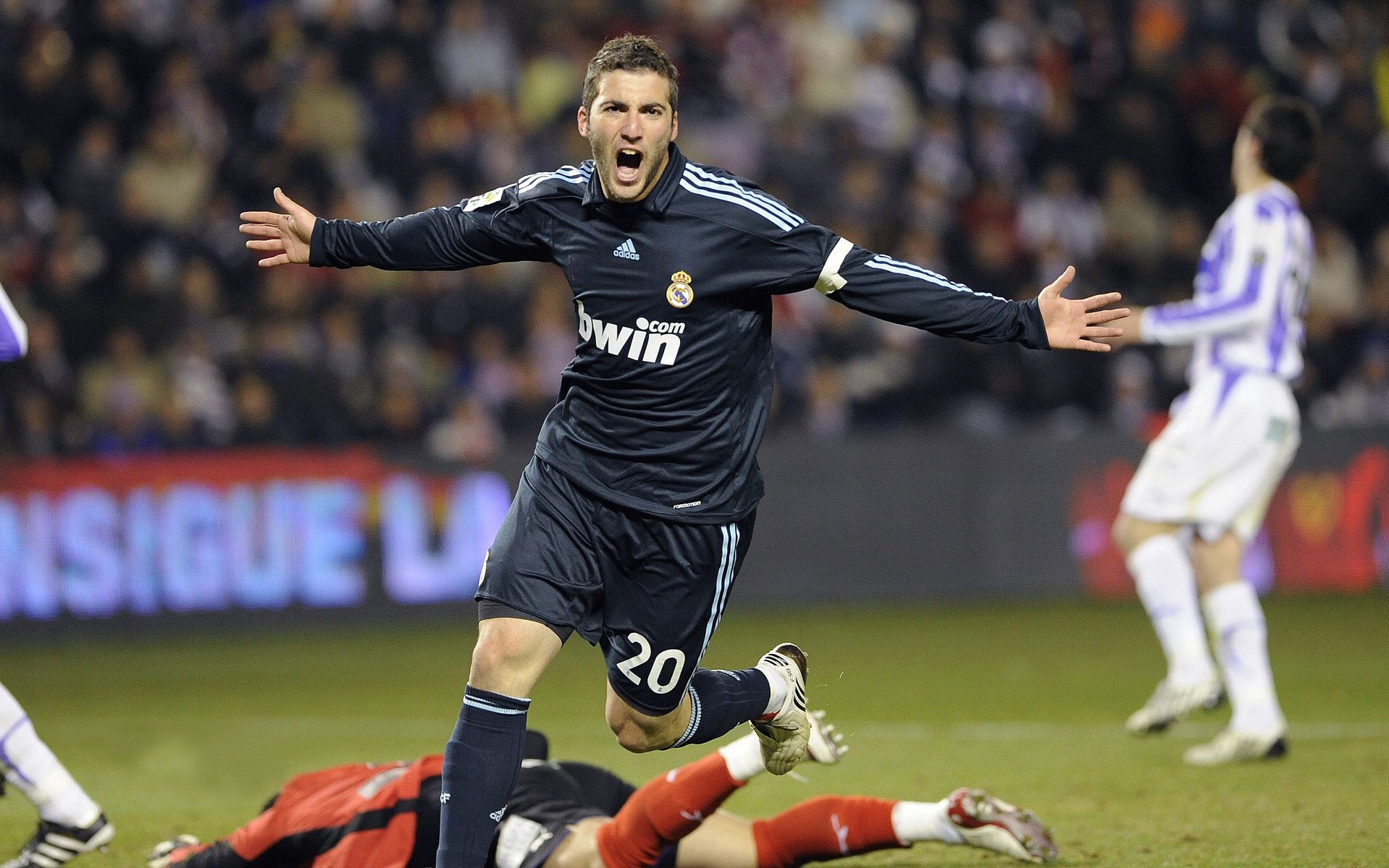 开云体育官方网站-血性与终结者，弗拉霍维奇一锤定音，智利强行终结乌拉圭不败金身