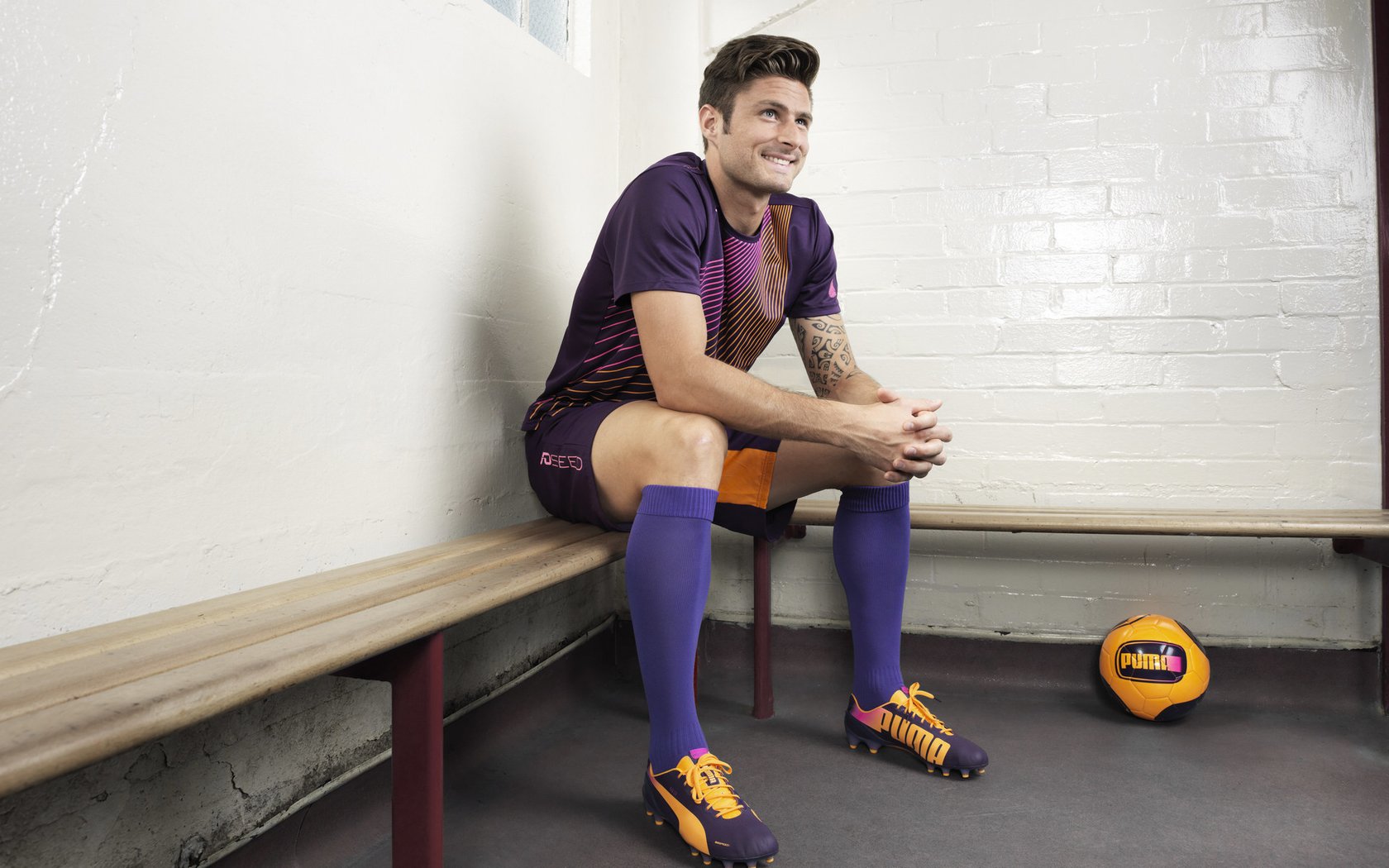 当交响乐碾碎星光,坎特惊艳之夜与足球的永恒命题